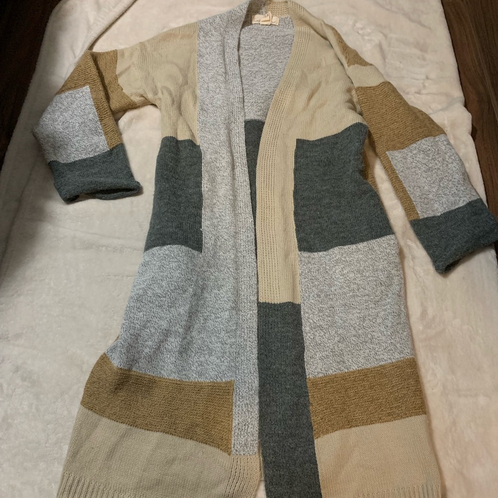 Great condition long cardigan.  Soft and comfortable.